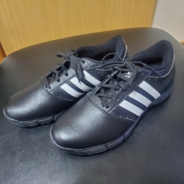 adidas(アディダス)の超美品 アディダス ゴルフシューズ 26.0cm スポーツ/アウトドアのゴルフ(シューズ)の商品写真