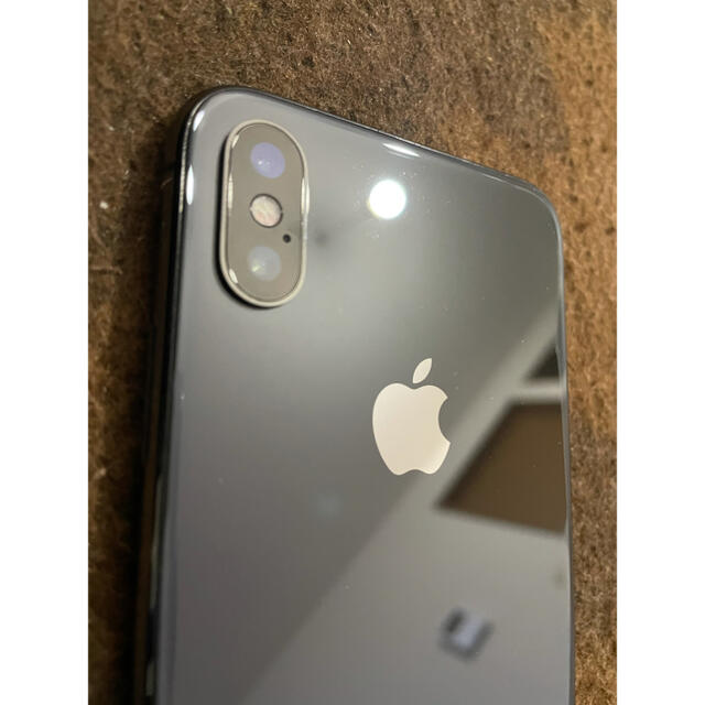 Apple(アップル)のiPhone X Space Gray 256 GB au 数日限定値下げ！ スマホ/家電/カメラのスマートフォン/携帯電話(スマートフォン本体)の商品写真