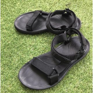 テバ(Teva)の夏のマストアイテム TEVA(テバ)HURRICANE XLT(ハリケーン)(サンダル)