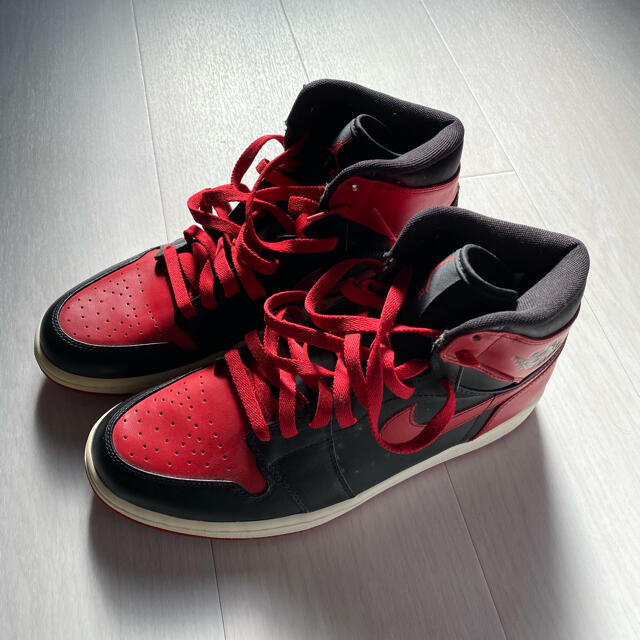 NIKE AIR JORDAN 1 MID BRED