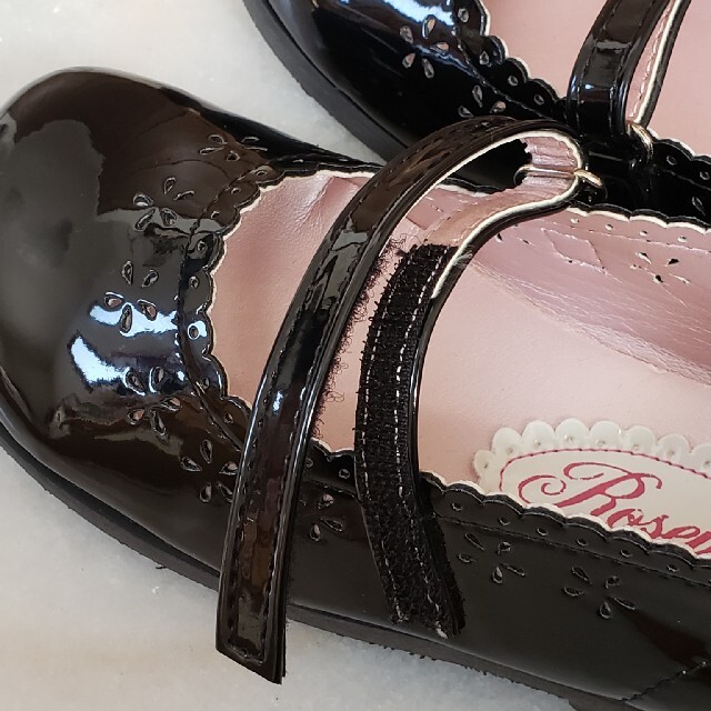 フォーマルシューズ エナメル 黒 18cm キッズ/ベビー/マタニティのキッズ靴/シューズ(15cm~)(フォーマルシューズ)の商品写真