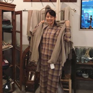 定価以下 ラクマ最安 AURALEE 18aw チェック ワンピース ベージュ(ロングワンピース/マキシワンピース)