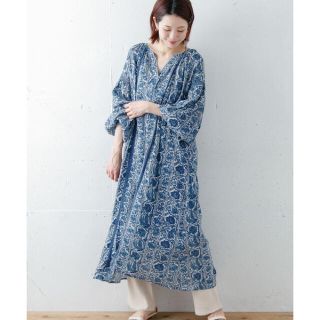 サニーレーベル(Sonny Label)の美品　オリエンタルフラワーエアリーワンピース（インナーキャミ付）(ロングワンピース/マキシワンピース)