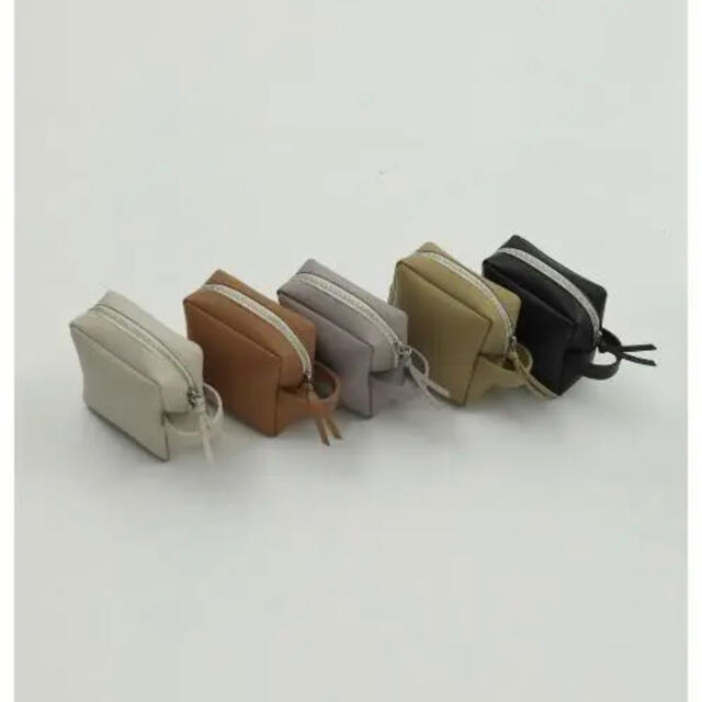 TODAYFUL(トゥデイフル)のtodayful square mini pouch レディースのファッション小物(ポーチ)の商品写真