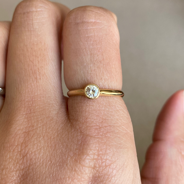 ご専用です♡k18  0.2ct ベゼルセッティング　リング レディースのアクセサリー(リング(指輪))の商品写真