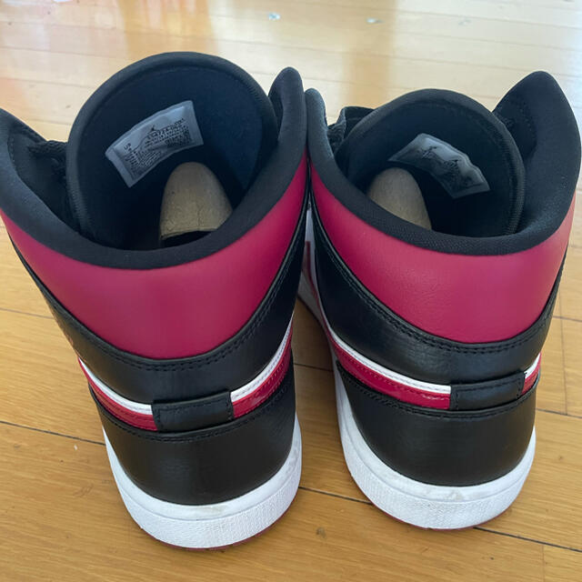 NIKE(ナイキ)のJORDAN1 MID メンズの靴/シューズ(スニーカー)の商品写真