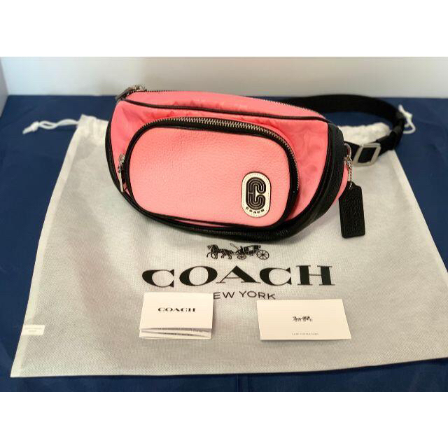 値下げ【新品】COACH　コーチ　シグネチャーベルトバッグ　ボディバッグ　ピンク