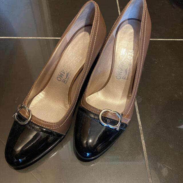 Salvatore Ferragamo パンプス　7 1/2 約24.5