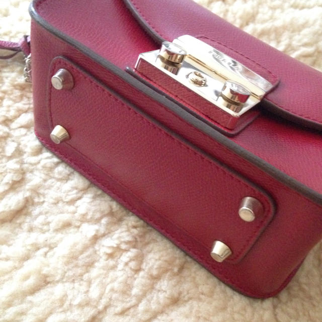 Furla(フルラ)のフルラ メトロポリス レディな赤 レディースのバッグ(ショルダーバッグ)の商品写真