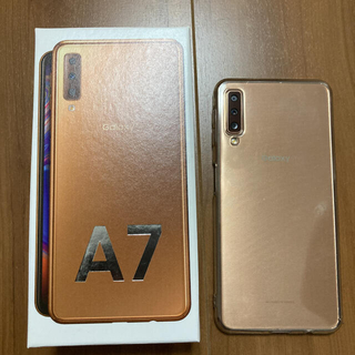 サムスン(SAMSUNG)の【あーぴ様専用】Galaxy A7 ゴールド SM-A750C スマホ(スマートフォン本体)