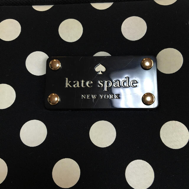 kate spade new york(ケイトスペードニューヨーク)のkatespade 13" laptop sleeve PCケース  黒ドット スマホ/家電/カメラのスマホアクセサリー(モバイルケース/カバー)の商品写真