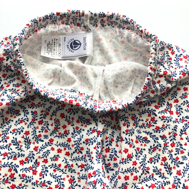 PETIT BATEAU(プチバトー)の新品未使用⭐タグ付き  プチバトー  女の子 95  パジャマ キッズ/ベビー/マタニティのキッズ服女の子用(90cm~)(パジャマ)の商品写真