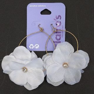 クレアーズ(claire's)の白花ピアス(ピアス)