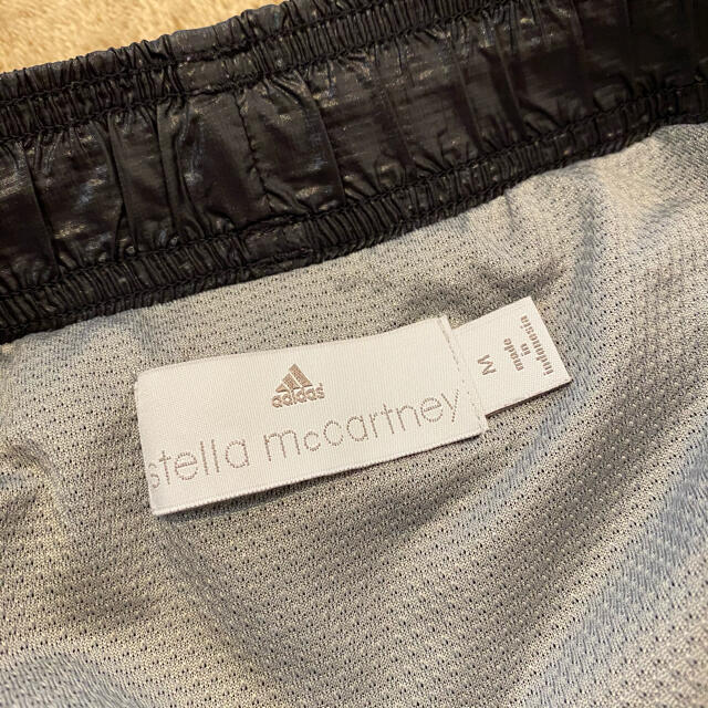 adidas by Stella McCartney(アディダスバイステラマッカートニー)のアディダス × ステラマッカートニー トレーニングショーツ M スポーツ/アウトドアのランニング(ウェア)の商品写真