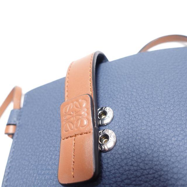 LOEWE(ロエベ)のLOEWE　ロエベゲートポケットミニポシェット　レディース　ブルー レディースのバッグ(ショルダーバッグ)の商品写真