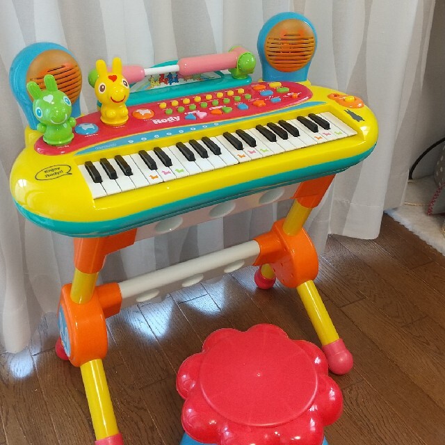 Rody(ロディ)のロディ ミュージックキーボード♪ キッズ/ベビー/マタニティのおもちゃ(楽器のおもちゃ)の商品写真