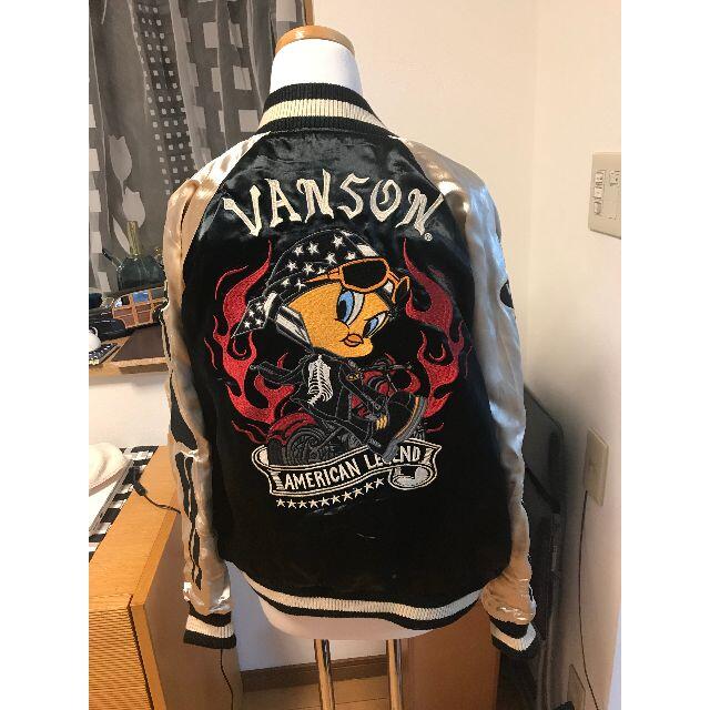 VANSON(バンソン)のVanson・バンソン×ルーニーテューンズ・コラボ スカジャン LTV-833  メンズのジャケット/アウター(スカジャン)の商品写真