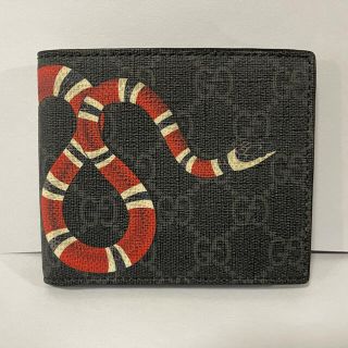 グッチ(Gucci)のGUCCI(グッチ)GGスプリーム スネークプリント 2つ折り財布 (折り財布)