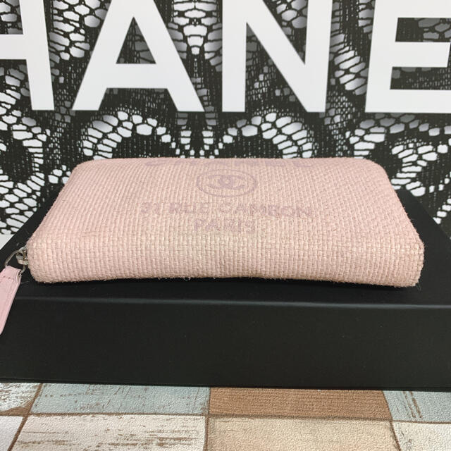 CHANEL(シャネル)のCHANEL シャネル ドーヴィル ラウンドジップ 長財布 レディースのファッション小物(財布)の商品写真