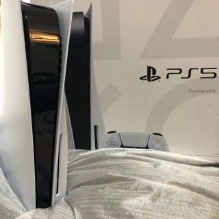 プレイステーション(PlayStation)のplaystation5 中古美品(家庭用ゲーム機本体)