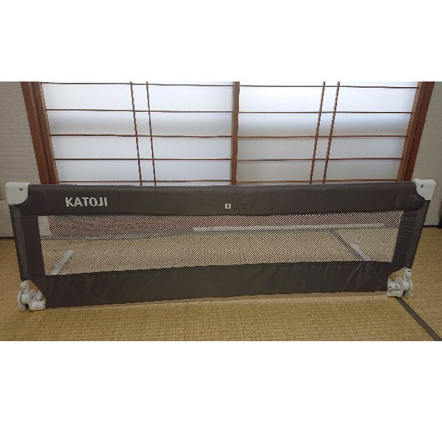 KATOJI(カトージ)のベッドガード(130cm)(カトージ) キッズ/ベビー/マタニティの寝具/家具(ベビーフェンス/ゲート)の商品写真