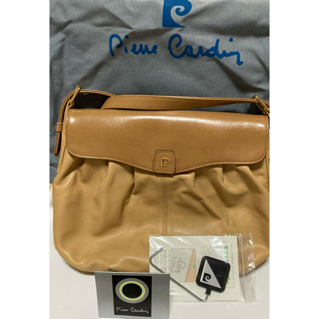 pierre cardin(ピエールカルダン)の【最終値下・新品・未使用】ピエールカルダン　バッグ　ポケットハンガー付き レディースのバッグ(ショルダーバッグ)の商品写真