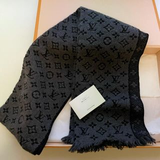 ルイヴィトン(LOUIS VUITTON)のluis vuitton マフラー　黒(マフラー)