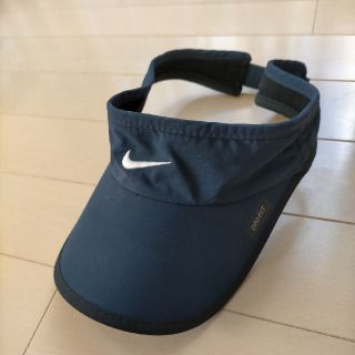 ナイキ(NIKE)のサンバイザー   ナイキ 紺色(ウエア)