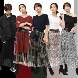 アズールバイマウジー(AZUL by moussy)の新品！アズールバイマウジー！イレギュラープリーツスカート！パイソン柄(ロングスカート)