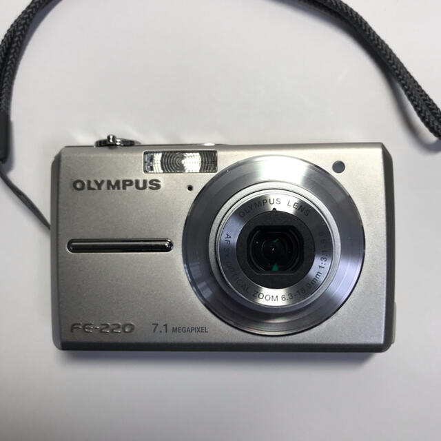 OLYMPUS(オリンパス)の値下げ〜オリンパス　FE-220/X-785 別売のカメラケース付き　送料無料 スマホ/家電/カメラのカメラ(コンパクトデジタルカメラ)の商品写真