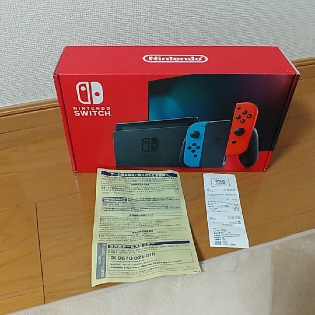 家庭用ゲーム機本体Nintendo Switch JOY-CON(L) ネオンブルー/(R) ネオ