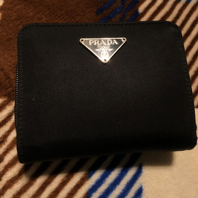 PRADA(プラダ)のプラダ　二つ折り財布　財布 レディースのファッション小物(財布)の商品写真