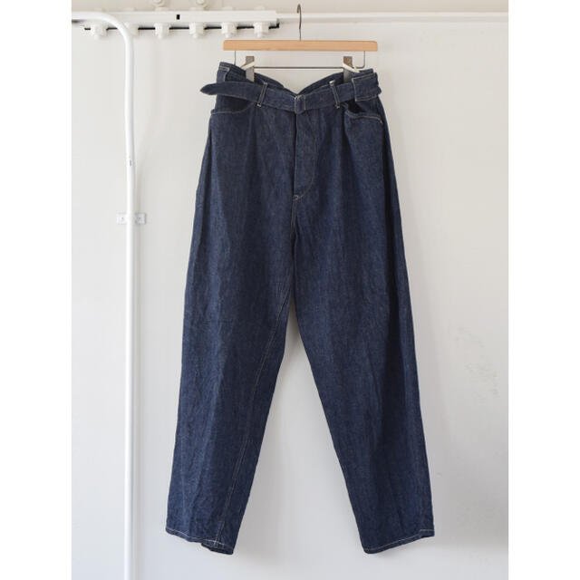クーポン利用で1000円OFF comoli コモリ20aw ベルテッドデニム サイズ2