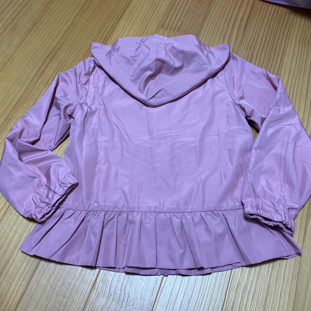 BeBe(ベベ)のナイロンパーカー キッズ/ベビー/マタニティのキッズ服女の子用(90cm~)(ジャケット/上着)の商品写真