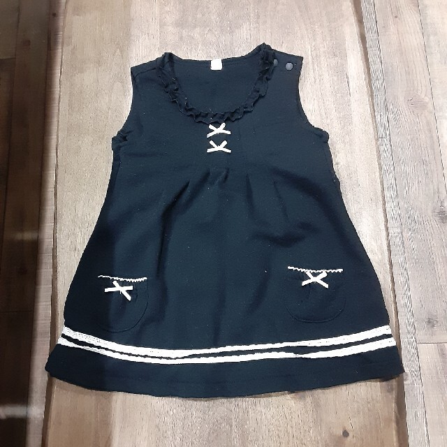 西松屋(ニシマツヤ)のブラック☆ワンピース☆サイズ80 キッズ/ベビー/マタニティのベビー服(~85cm)(ワンピース)の商品写真