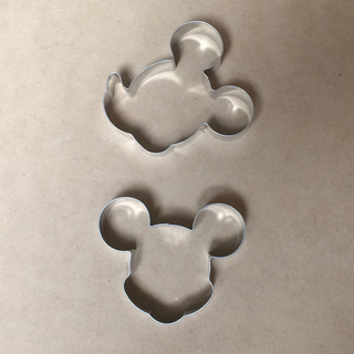 ディズニー(Disney)のミッキーマウス クッキー型 ２個セット(菓子/デザート)