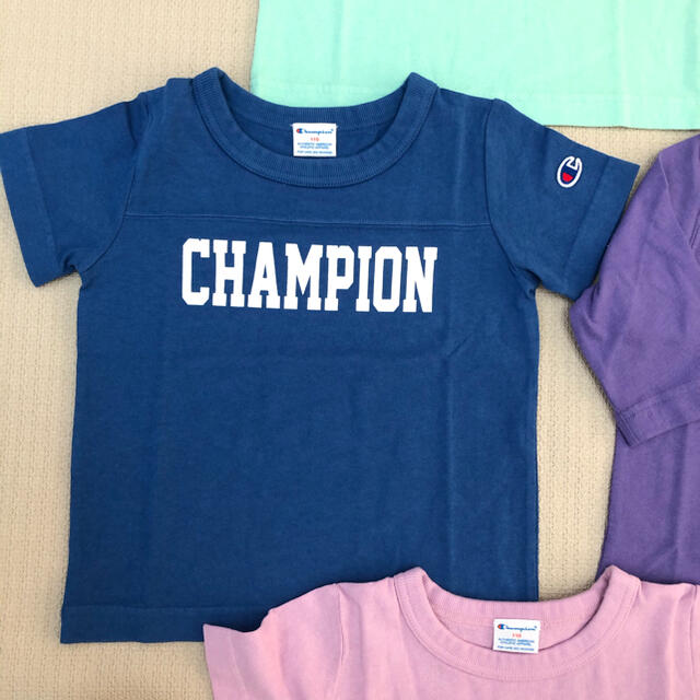 Champion(チャンピオン)の110cm チャンピオン　半袖Tシャツ　新品　二枚の値段 キッズ/ベビー/マタニティのキッズ服男の子用(90cm~)(Tシャツ/カットソー)の商品写真