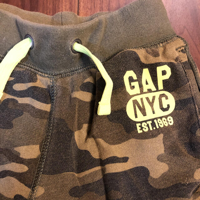 GAP Kids(ギャップキッズ)のGAP Kids カモフラージュ ハーフパンツ  110cm キッズ/ベビー/マタニティのキッズ服男の子用(90cm~)(パンツ/スパッツ)の商品写真