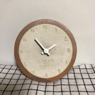 フィグロンドン(fig London)の陶器 時計 掛け時計 スタジオエム 作家 皿 置時計(置時計)