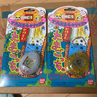 バンダイ(BANDAI)のたまごっち　2色セット(携帯用ゲーム機本体)