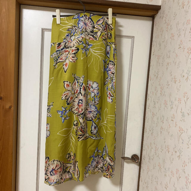 LOUNIE(ルーニィ)のルーニィ　花柄プリントスカート　38サイズ レディースのスカート(ロングスカート)の商品写真