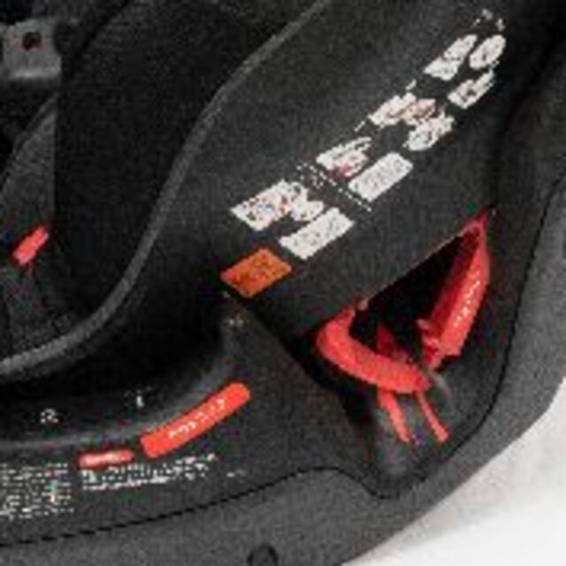エールベベ チャイルドシートの通販 by Shop MARS|ラクマ スイングムーンプレミアムS カーボンブラック 通販豊富な