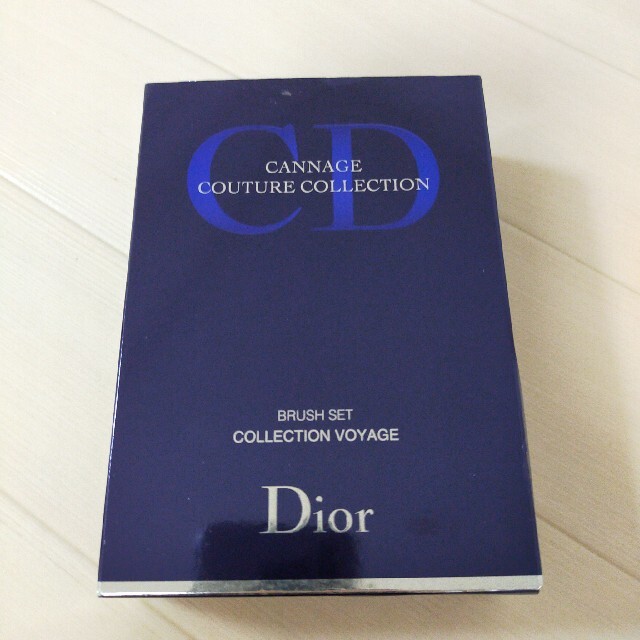 Christian Dior(クリスチャンディオール)のDior メイクブラシ セット 未使用 コスメ/美容のメイク道具/ケアグッズ(ブラシ・チップ)の商品写真