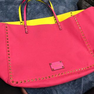 ヴァレンティノ(VALENTINO)のバレンティノ　トートバッグ(トートバッグ)