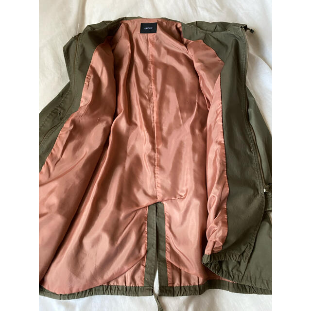 DRESKIP(ドレスキップ)のカーキ色のコート レディースのジャケット/アウター(ミリタリージャケット)の商品写真