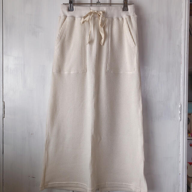 RETRO GIRL(レトロガール)のワッフルタイトスカート レディースのスカート(ひざ丈スカート)の商品写真