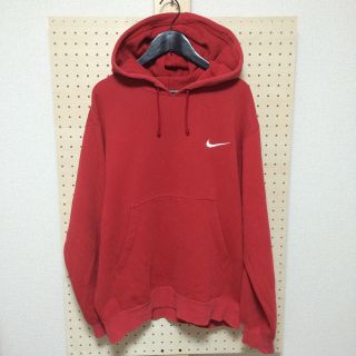 ナイキ(NIKE)のNIKE 90's ロゴパーカー レッド size:L(パーカー)