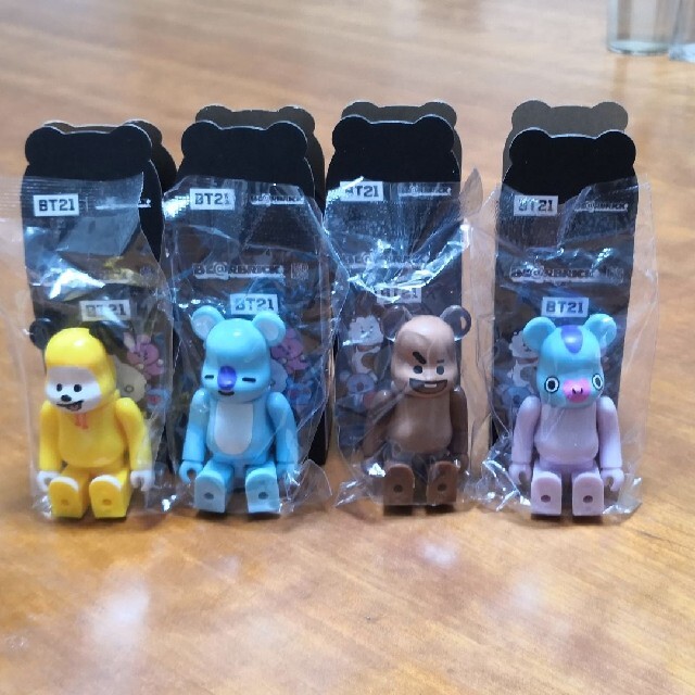 BTS BT21 ベアブリック BE@RBRICK 4個セット