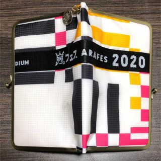 ハンドメイド　がま口マルチケース　嵐フェス2020バッグリメイク　チャーム付(その他)