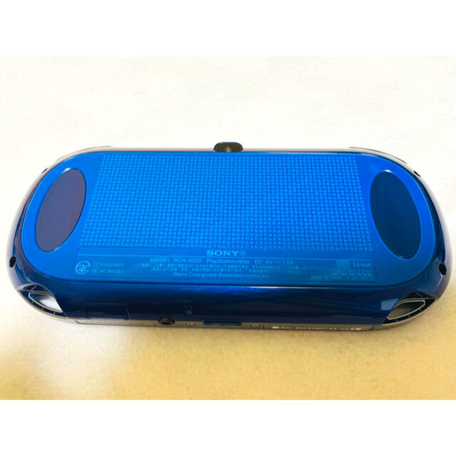 PlayStation Vita(プレイステーションヴィータ)のPlayStation Vita PCH-1000 ZA04 サファイアブルー エンタメ/ホビーのゲームソフト/ゲーム機本体(家庭用ゲーム機本体)の商品写真